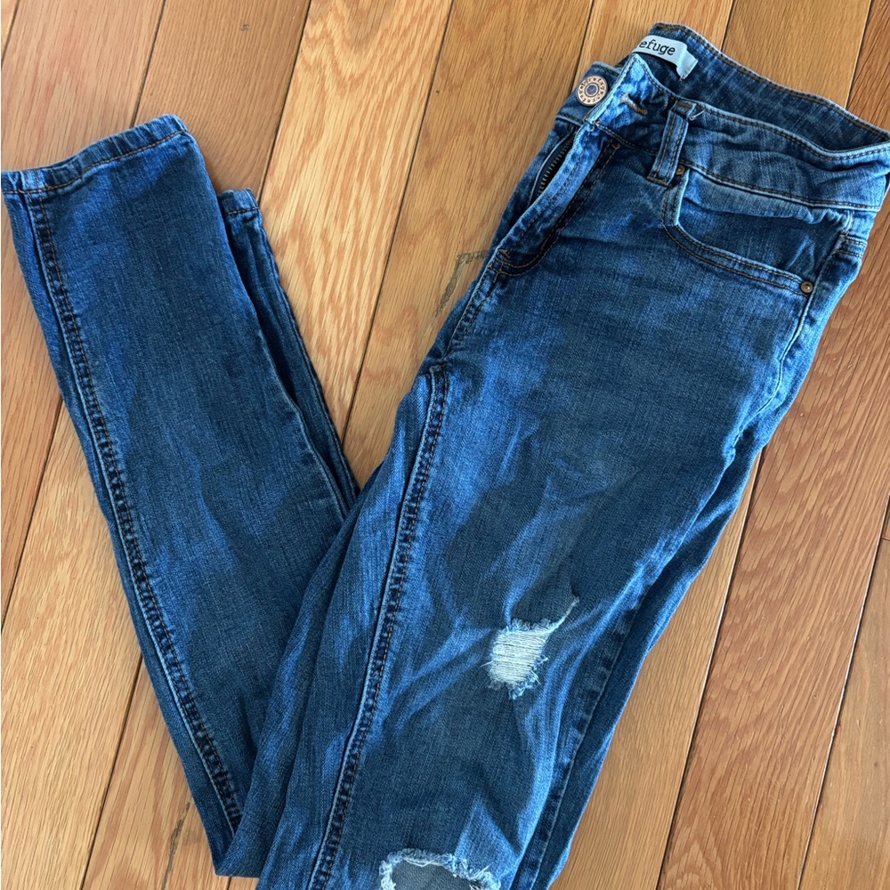 Refuge Women's Blue Distressed Jeans